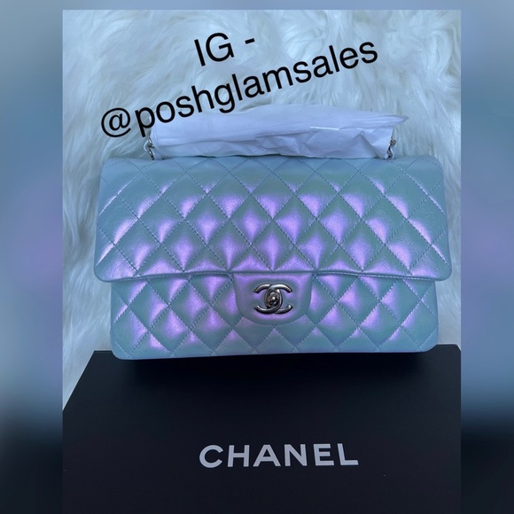 21K Chanel Classic Double Flap Quilted Diamond Medium Bag Iridescent Light Blue - Picture 2 of 7